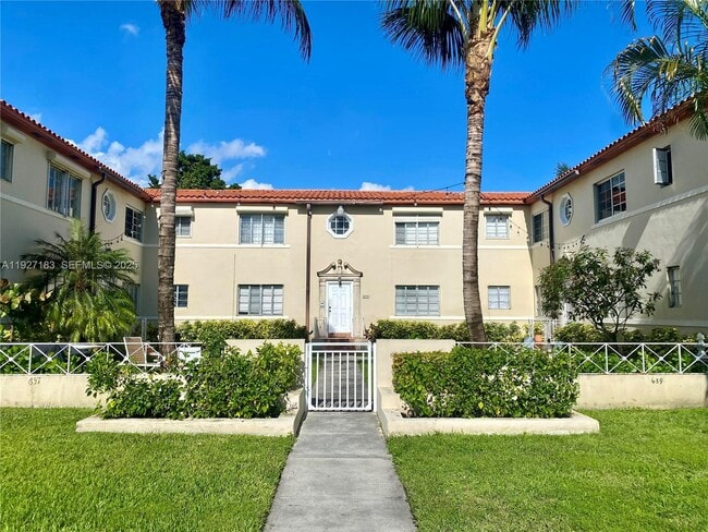 Building Photo - 673 NE 92nd St Unit 8F