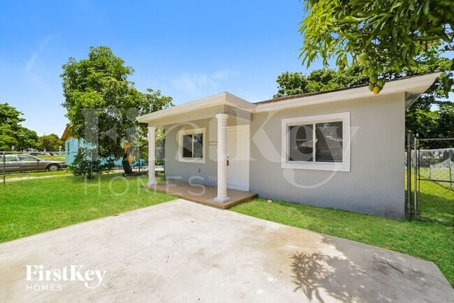 Photo - 10131 W Indigo St