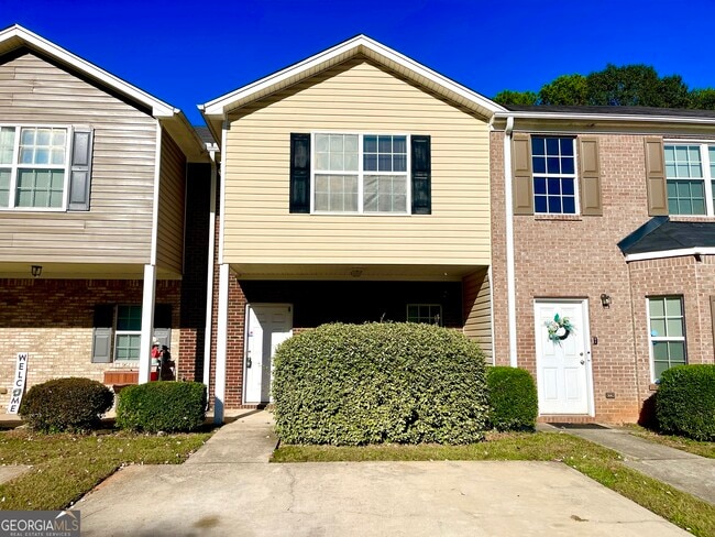 Building Photo - 1550 Eastern Sunrise Ln