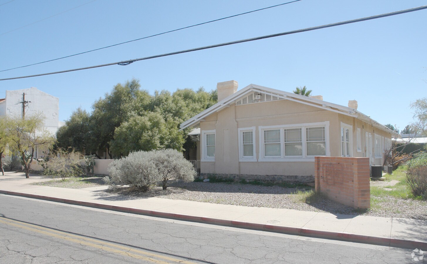 Brady Court - Brady Court Apartments