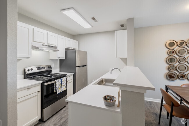 2BR, 2BA - 1,110SF - Kitchen