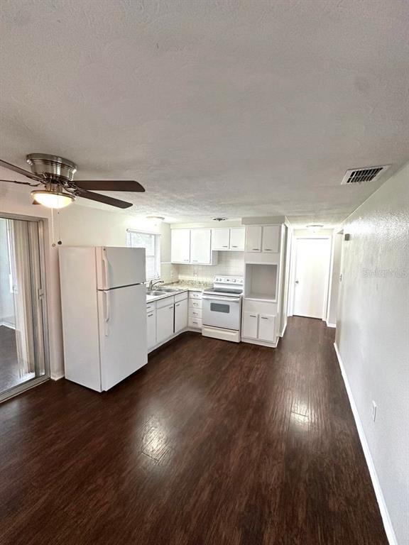 2151 Dixie Garden Loop
