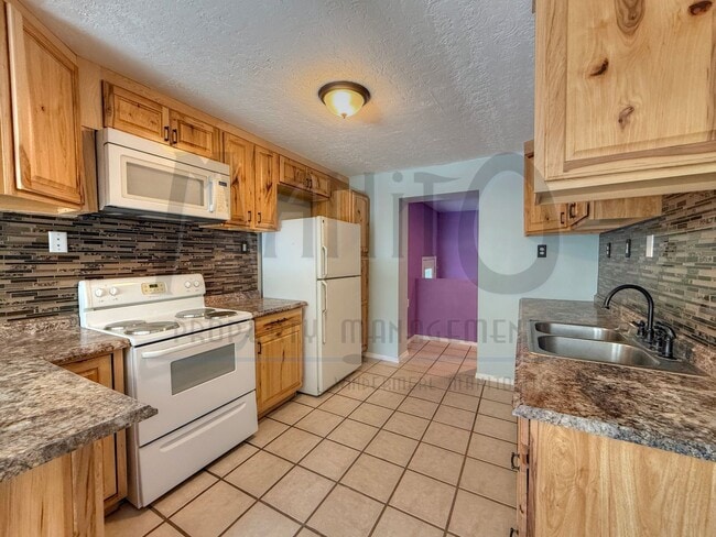 Photo - Spacious Dwight Merkel Home