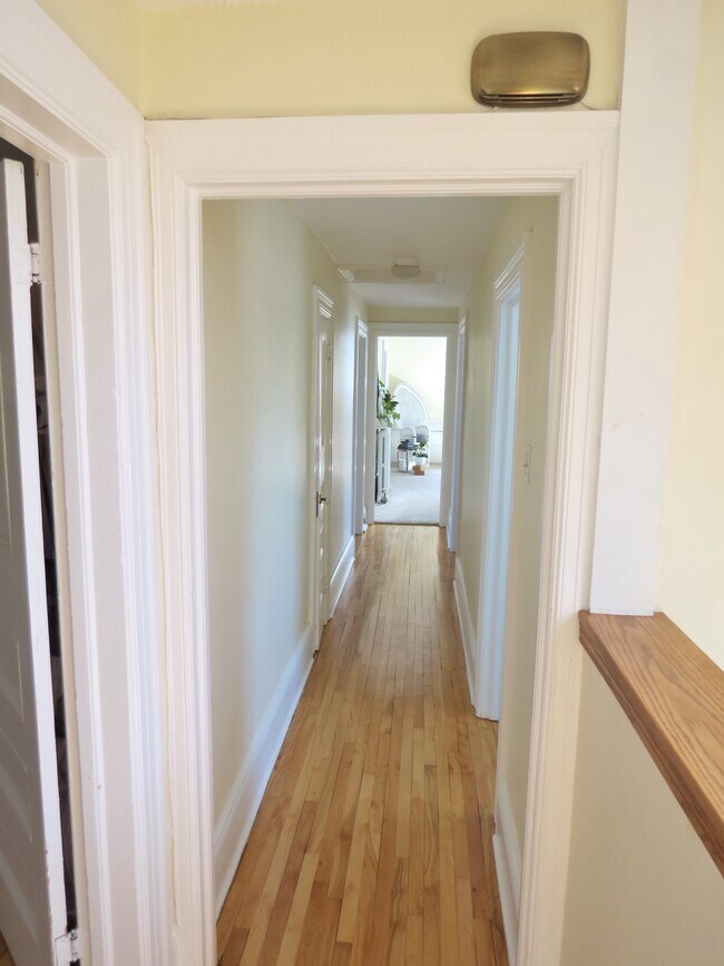Photo - 385 Wilbrod St Unit Apartment 2