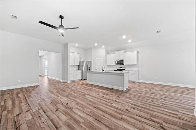 628 Harbor Oaks Dr