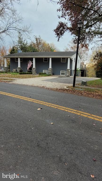 Photo - 557 Bellview Ave