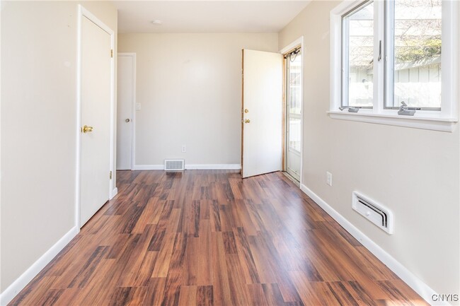 Photo - 35 Lakeview Cir