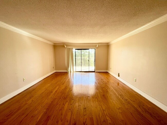 Photo - Middleborough Condominiums.