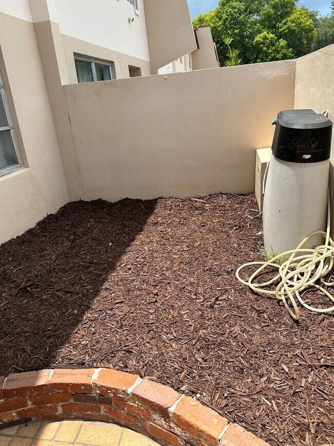 Photo - 4010 Inverrary Dr