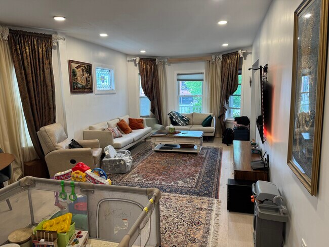 Photo - 264 Belmont St Unit 1