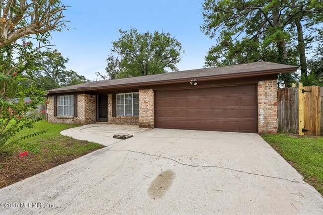 8364 Pointer Dr N