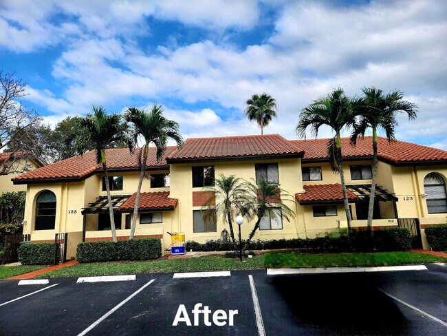 Exterior of Quad - 10367 S Circle Lake Dr Unit 202