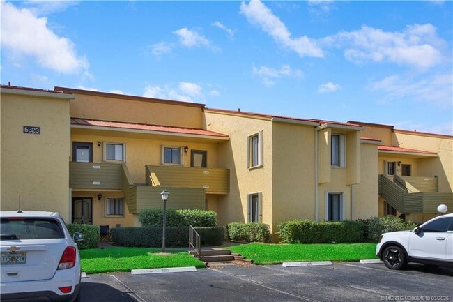 Photo - 5323 SE Miles Grant Rd Unidad 206