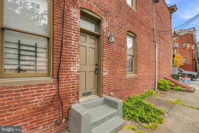 Photo - 1301 Washington Blvd