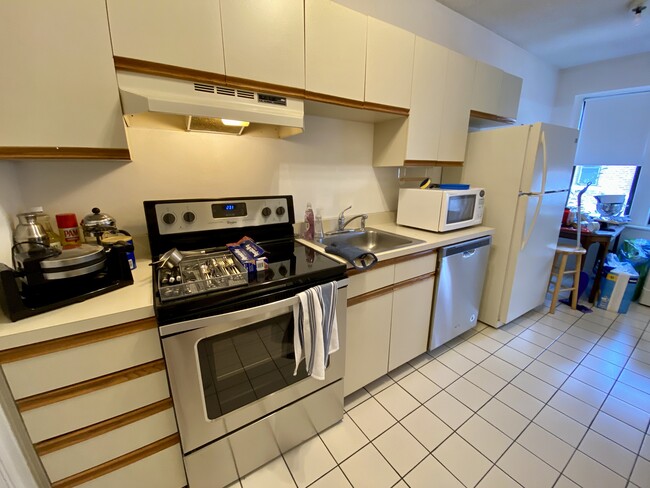 Photo - 137 Englewood Ave Unit 42