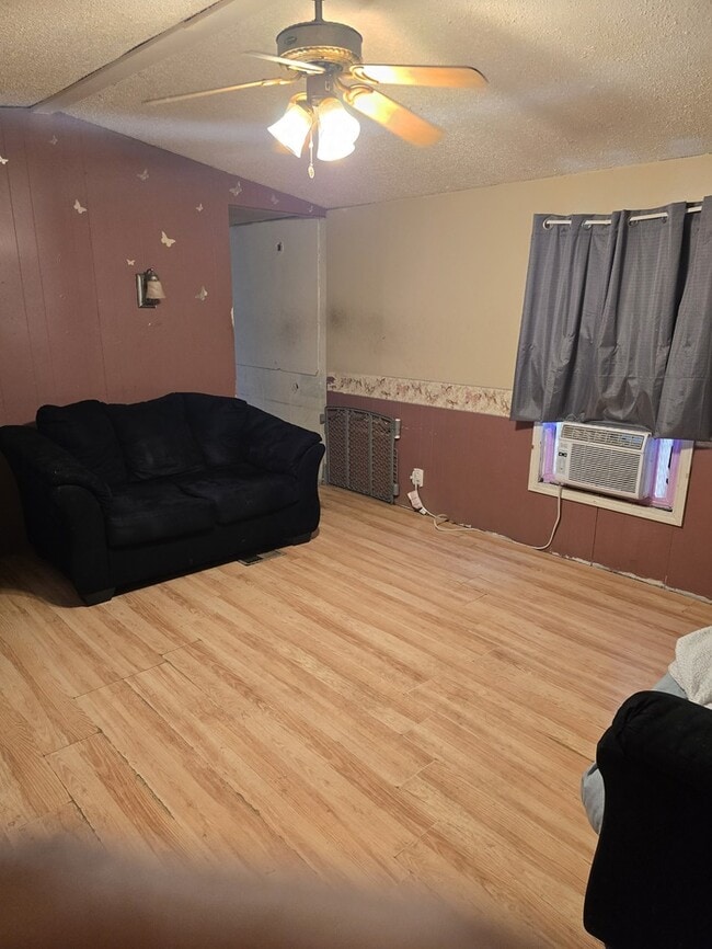 Photo - 350 Sandy Brook Dr