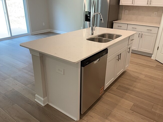 Photo - 789 Treeline Rd