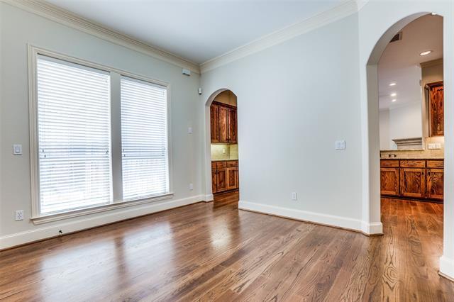 Photo - 5630 Ellsworth Ave