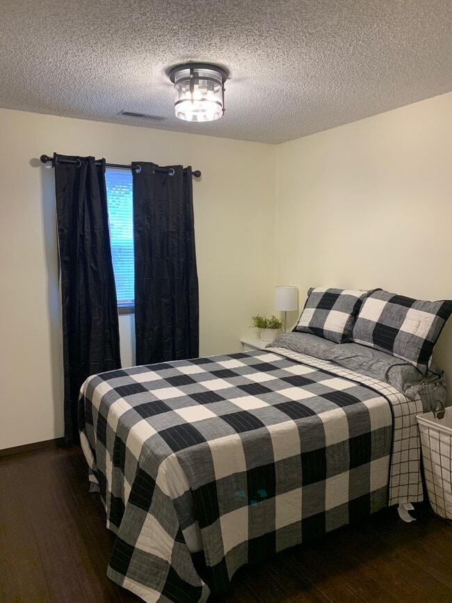 Photo - 617 4th St Unidad 3