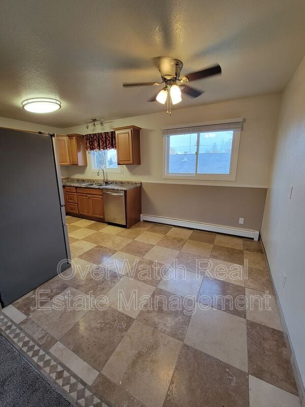 Photo - 825 N Park St Unit 1