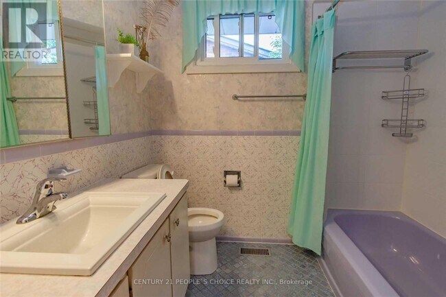 Photo - 25 Darlington Dr