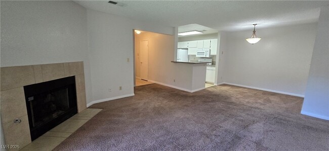 Photo - 2200 S Fort Apache Rd Unidad 1248