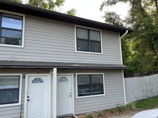 Building Photo - 15321 NW 141 St Rental