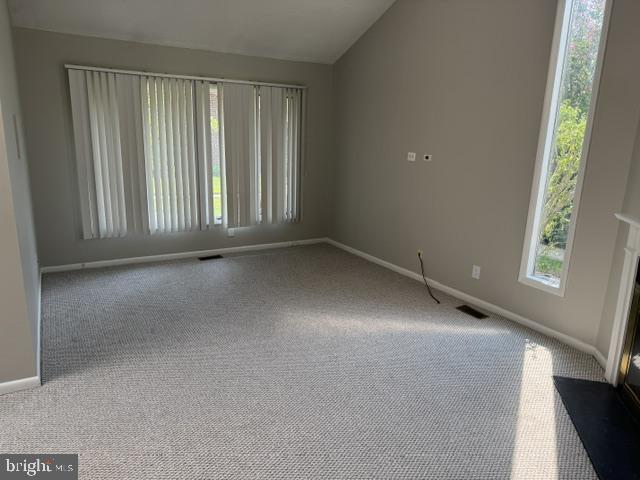 Photo - 213 Uxbridge Dr
