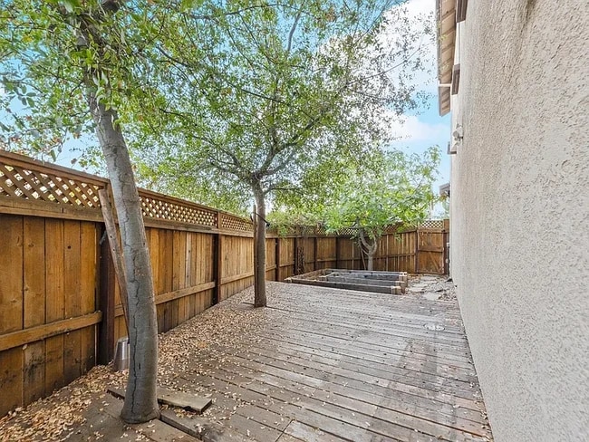 Photo - 663 Addison Ln