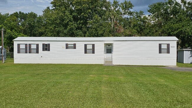 Building Photo - 7440 Land Dr Rental