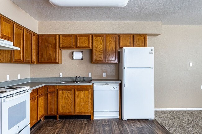 Photo - SILVERWOOD APARTMENTS
