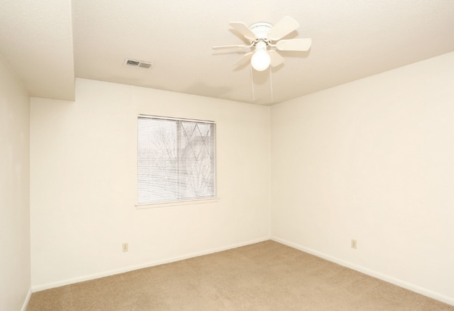 Photo - Broadway Apartments