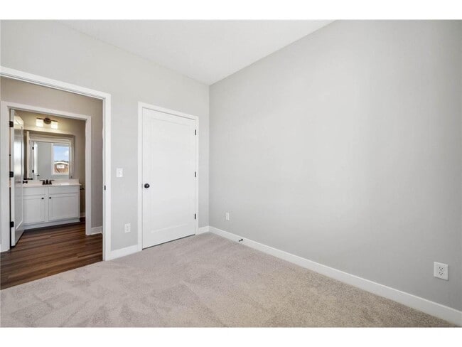Photo - 192 Gambel St