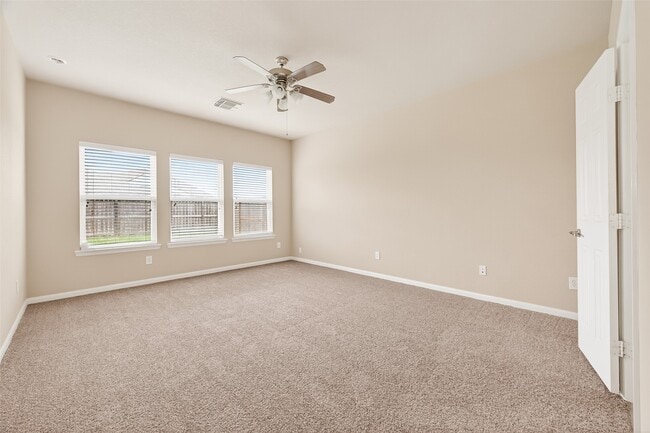 Building Photo - 21514 Venture Park Dr