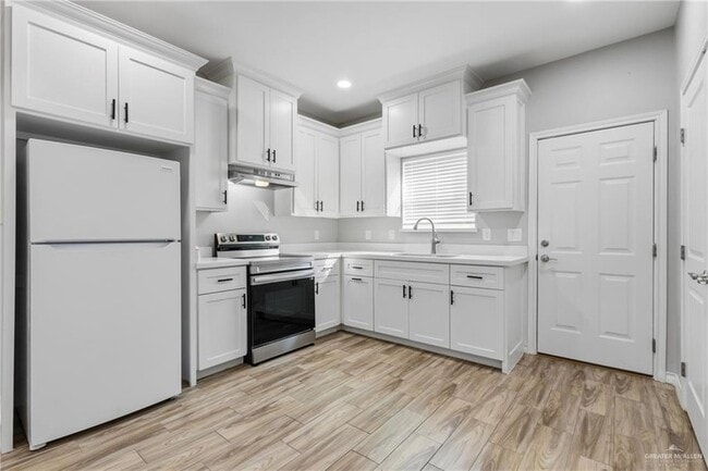 Photo - 2809 E Israel Ave