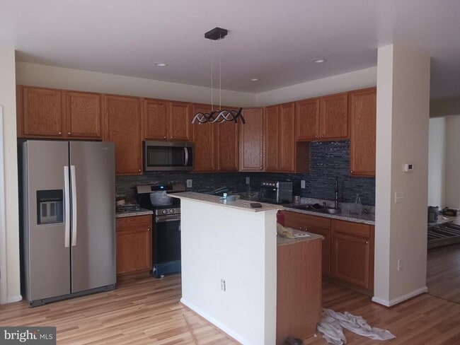 Photo - 205 Hillside Ct