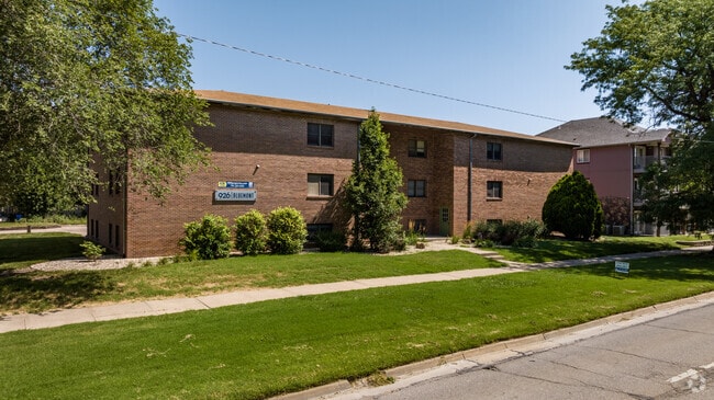 926 Bluemont