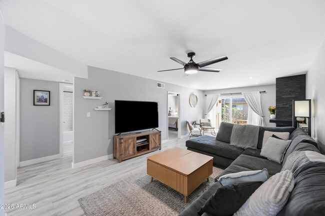 Photo - 7436 E Chaparral Rd Unidad 227B