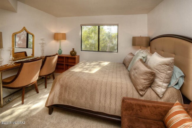 5051 N Sabino Canyon Rd Unit 2211