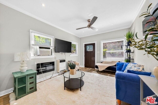 Photo - 5915 Lexington Ave