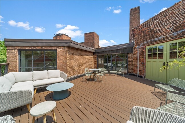 Photo - 2048 Fulton Rd Unidad 107