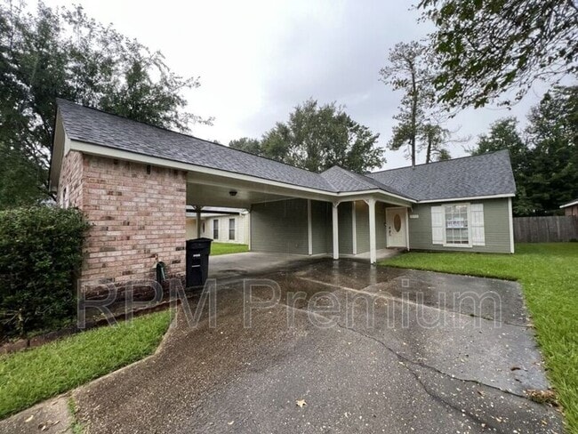 532 Fawn Lake Dr