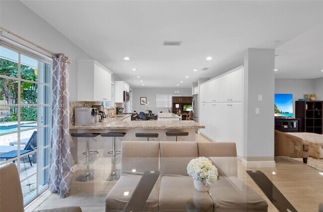 Photo - 7711 Coquina Dr