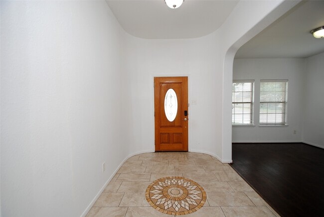Photo - 402 Mornington Ln