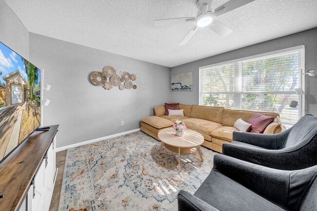 Photo - 779 34th St SE Unidad ID1319966P