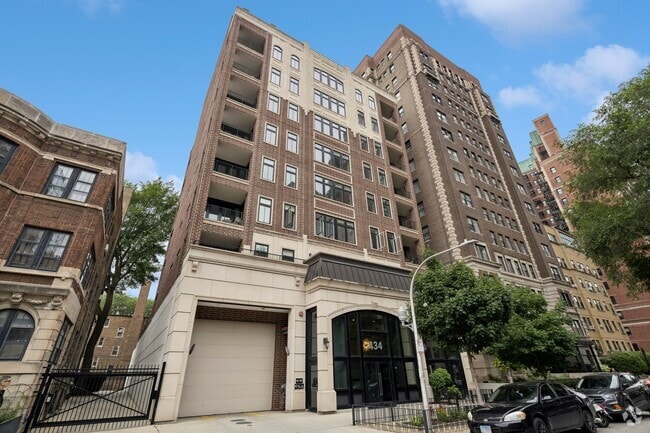Building Photo - 434 W Melrose St Unit 401 Rental