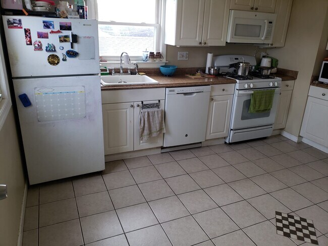 Photo - 726 Golden Ave