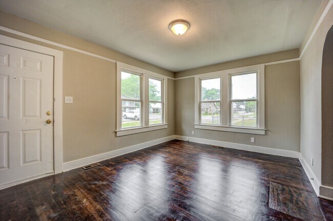 Photo - Freshly Updated 2 Bedroom House