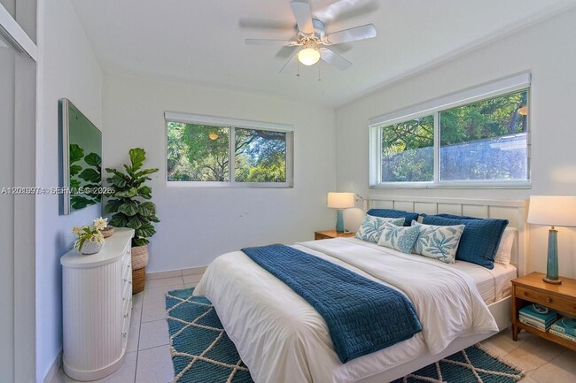 Photo - 5400 Orduna Dr