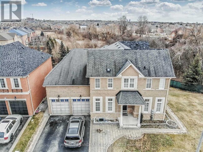 Photo - 49 Williamson Dr W